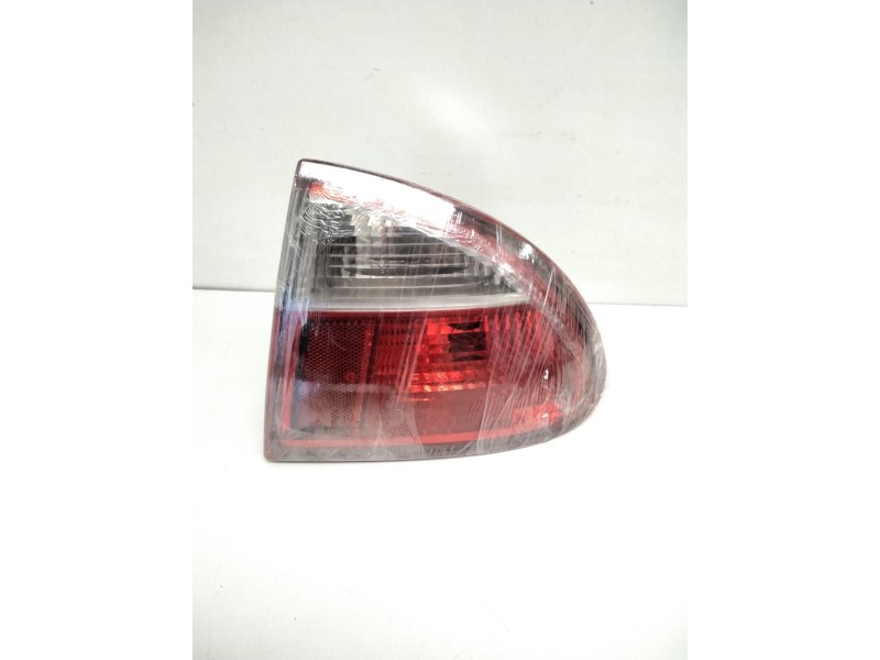 Recambio de piloto trasero derecho para seat leon (1m1) sport referencia OEM IAM 1M6945112 1M6945096A 