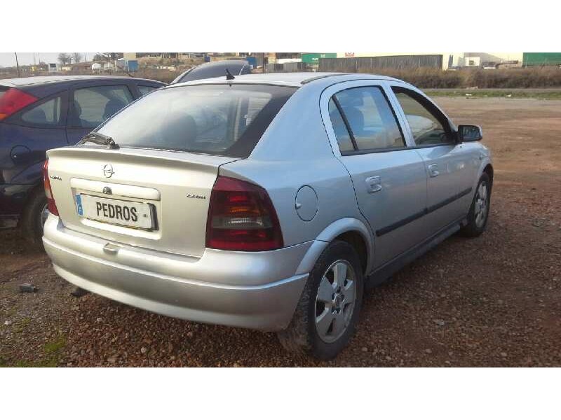 opel astra g berlina del año 2002