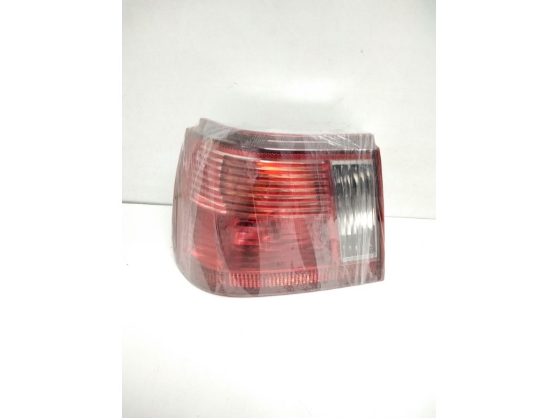 Recambio de piloto trasero izquierdo para seat ibiza (6k1) 1.4 16v referencia OEM IAM 6K6945095J 6K6945111G 