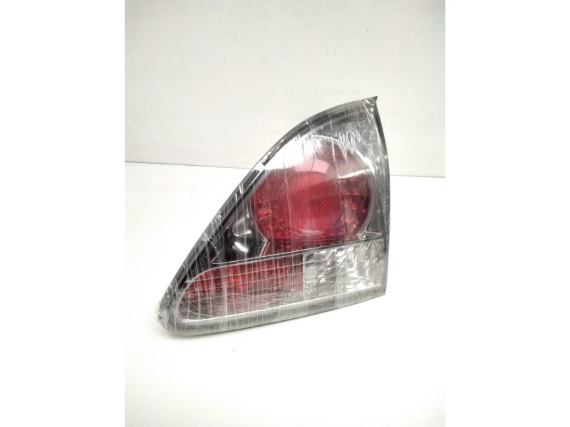 Recambio de piloto trasero derecho para lexus rx300 (mcu15) luxury referencia OEM IAM 8158048040 KOITO 4819 