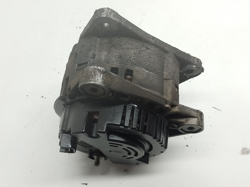 Recambio de alternador para renault trafic ii furgoneta (fl) 1.9 dci 100 (fl0c) referencia OEM IAM 2542653  
