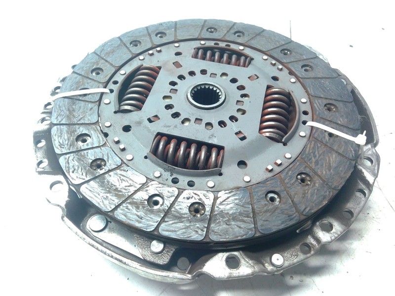 Recambio de kit embrague para renault trafic ii furgoneta (fl) 1.9 dci 100 (fl0c) referencia OEM IAM 124043610  