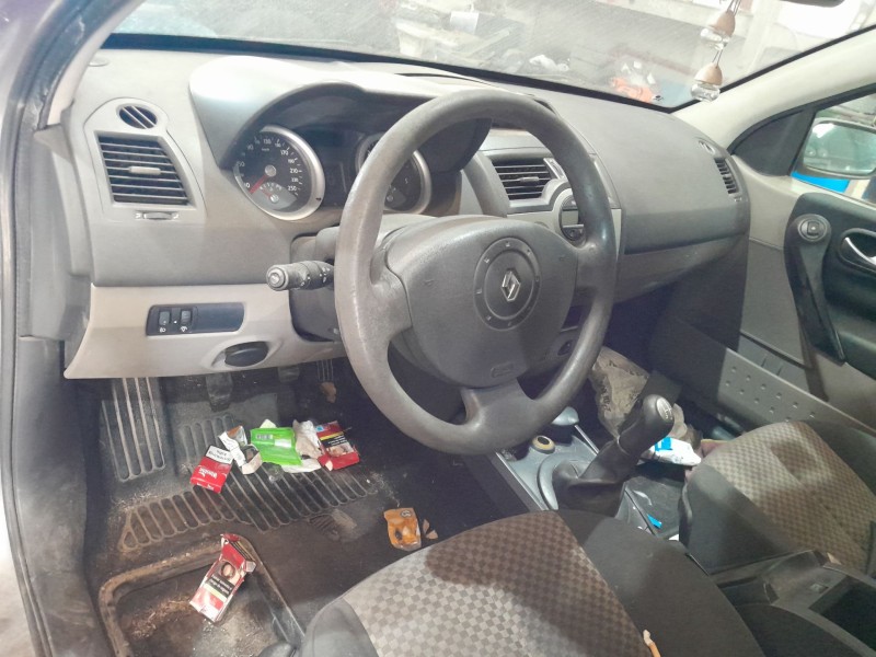 renault megane ii sedán (lm0/1_) del año 2004