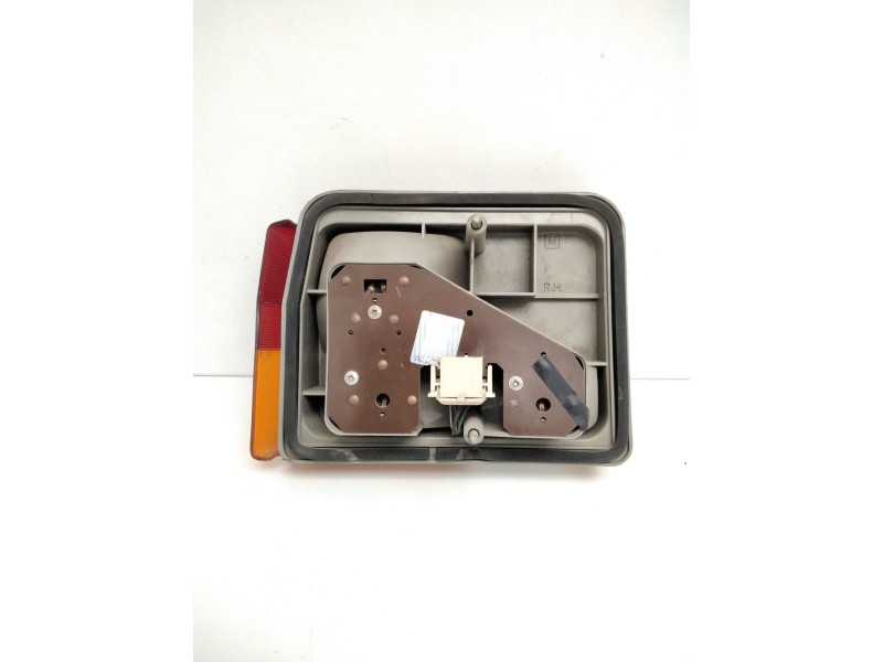 Recambio de piloto trasero derecho para rover maestro hatchback 2.0 d referencia OEM IAM 029654  22899