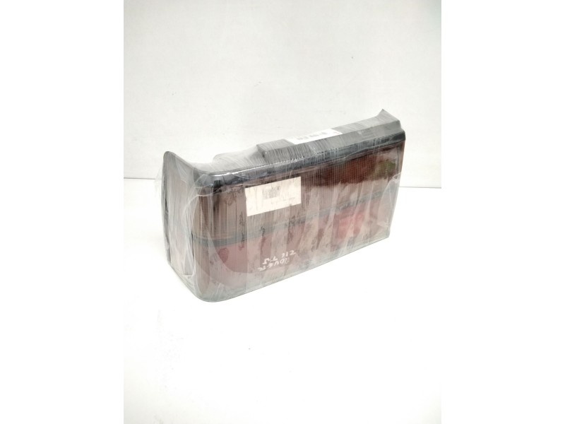 Recambio de piloto trasero izquierdo para mg serie 200 (rf) 216 si (5-ptas.) referencia OEM IAM STANLEY 0437401L  