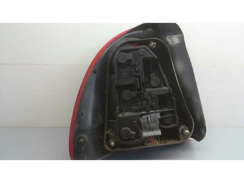 Recambio de piloto trasero derecho para mg serie 45 (rt) classic (4-ptas.) referencia OEM IAM XFB101000  
