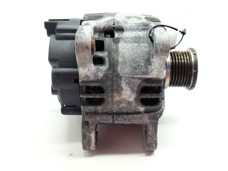 Recambio de alternador para renault megane iii hatchback (bz0/1_, b3_) 1.2 tce (bz2b, bz11) referencia OEM IAM   