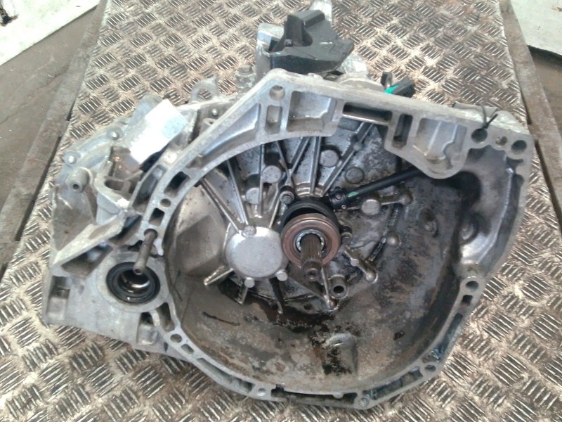 Recambio de caja cambios para renault megane iii hatchback (bz0/1_, b3_) 1.2 tce (bz2b, bz11) referencia OEM IAM TL4H5F  
