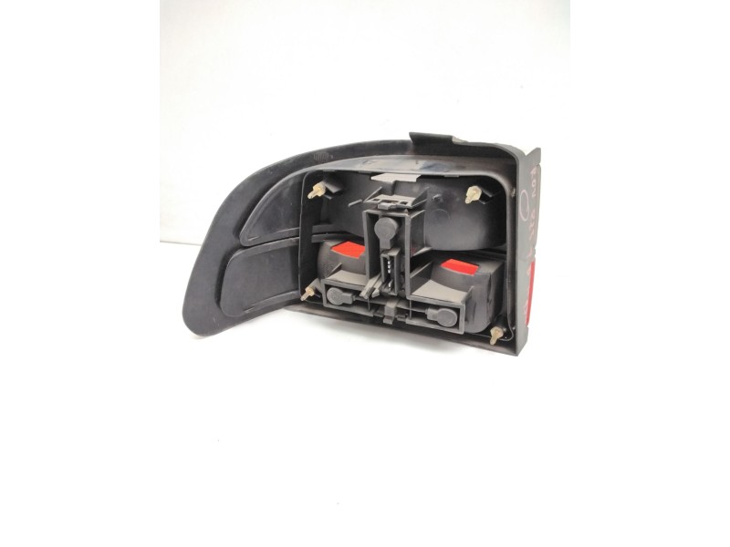 Recambio de piloto trasero derecho para mg serie 800 (rs) referencia OEM IAM L972R  107109