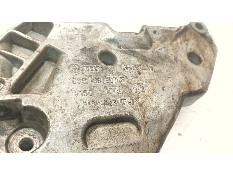 Recambio de soporte motor derecho inferior para seat leon (1p1) 2.0 tdi referencia OEM IAM 03G199207E  