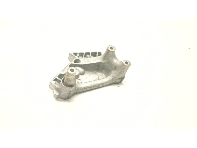 Recambio de soporte motor derecho inferior para seat leon (5f1) 2.0 tdi referencia OEM IAM 04L199207  