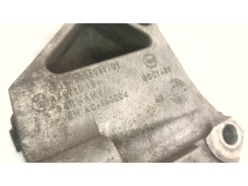 Recambio de soporte compresor de aire acondicionado para bmw 3 (f30, f80) 320 d referencia OEM IAM 11167802639-02  