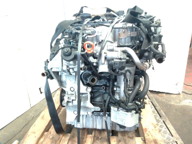 Recambio de motor completo para volkswagen golf vi (5k1) 2.0 tdi referencia OEM IAM CBA  