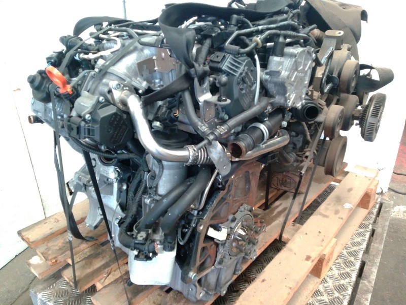 Recambio de motor completo para volkswagen golf vi (5k1) 2.0 tdi referencia OEM IAM CBA  