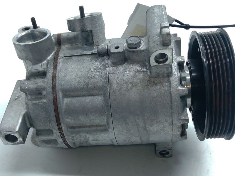 Recambio de compresor aire acondicionado para volkswagen golf vi (5k1) 2.0 tdi referencia OEM IAM 699357  