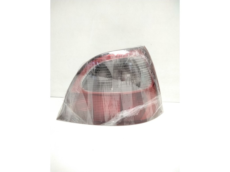 Recambio de piloto trasero derecho para mg mg zr 2.0 idt cat referencia OEM IAM F001802  