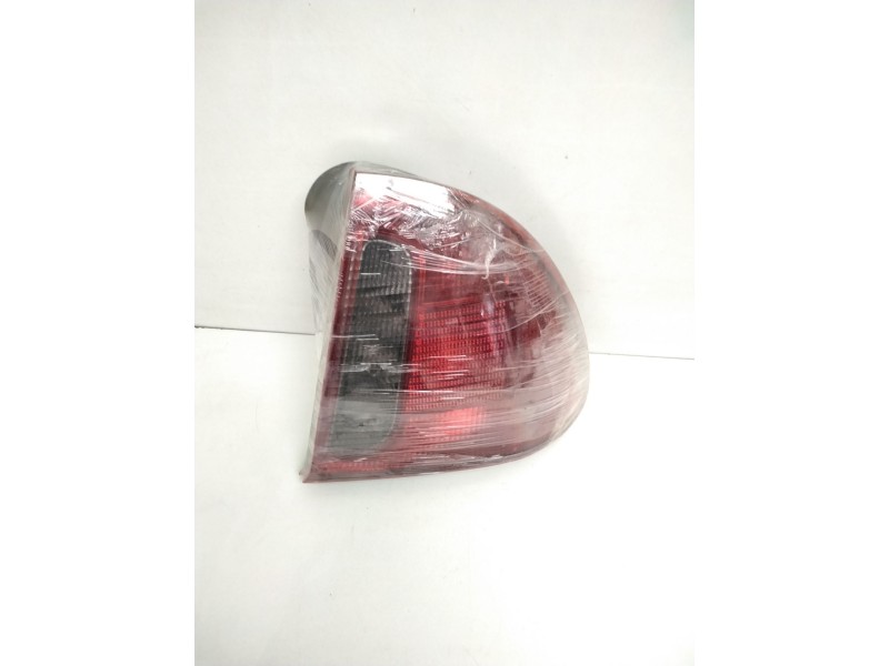Recambio de piloto trasero derecho para mg serie 45 (rt) classic (4-ptas.) referencia OEM IAM XFB101000  