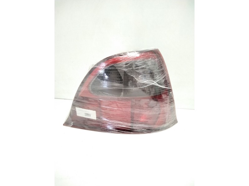 Recambio de piloto trasero derecho para mg serie 200 (rf) 220 sd (5-ptas.) referencia OEM IAM XFB10088  