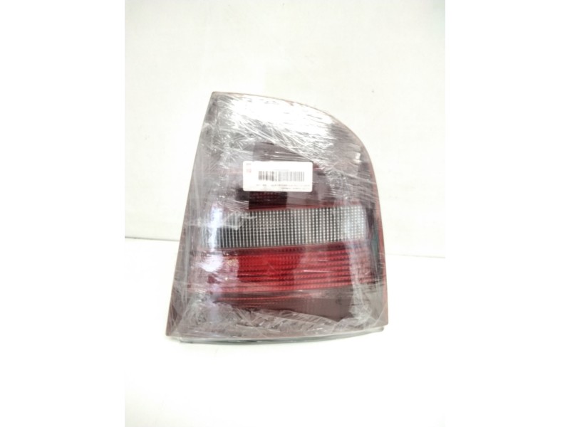 Recambio de piloto trasero derecho para skoda octavia berlina (1u2) 1.9 tdi referencia OEM IAM 1U6945257  