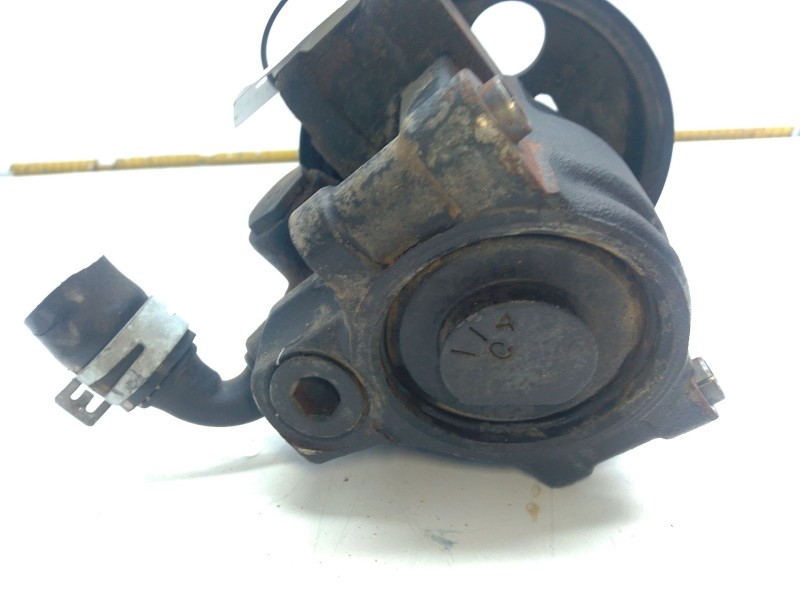 Recambio de bomba direccion para ford fiesta iv (ja_, jb_) 1.3 i referencia OEM IAM OKE05703  
