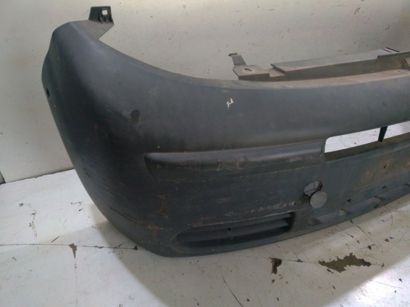 Recambio de paragolpes delantero para renault trafic ii furgoneta (fl) 1.9 dci 100 (fl0c) referencia OEM IAM   