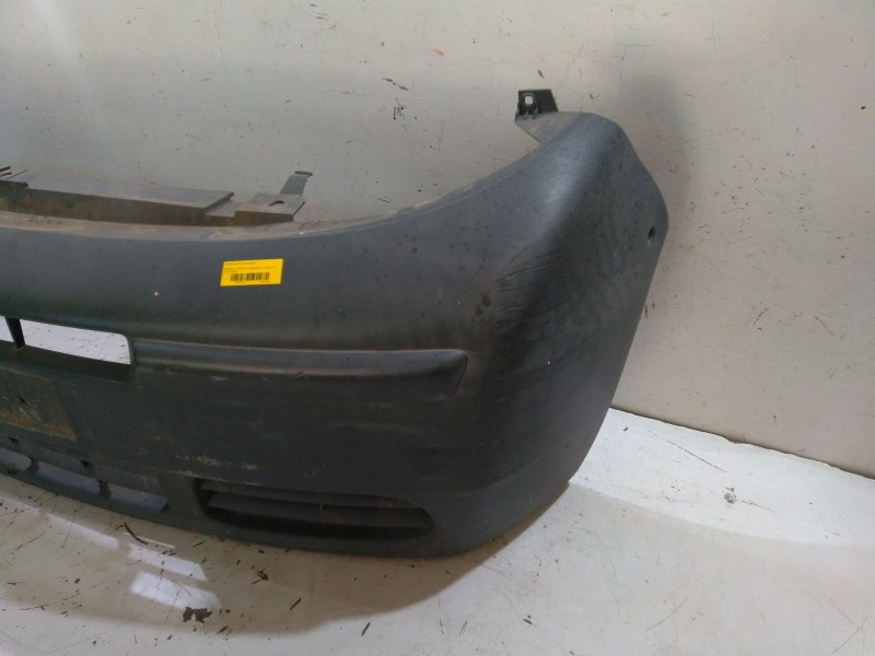 Recambio de paragolpes delantero para renault trafic ii furgoneta (fl) 1.9 dci 100 (fl0c) referencia OEM IAM   