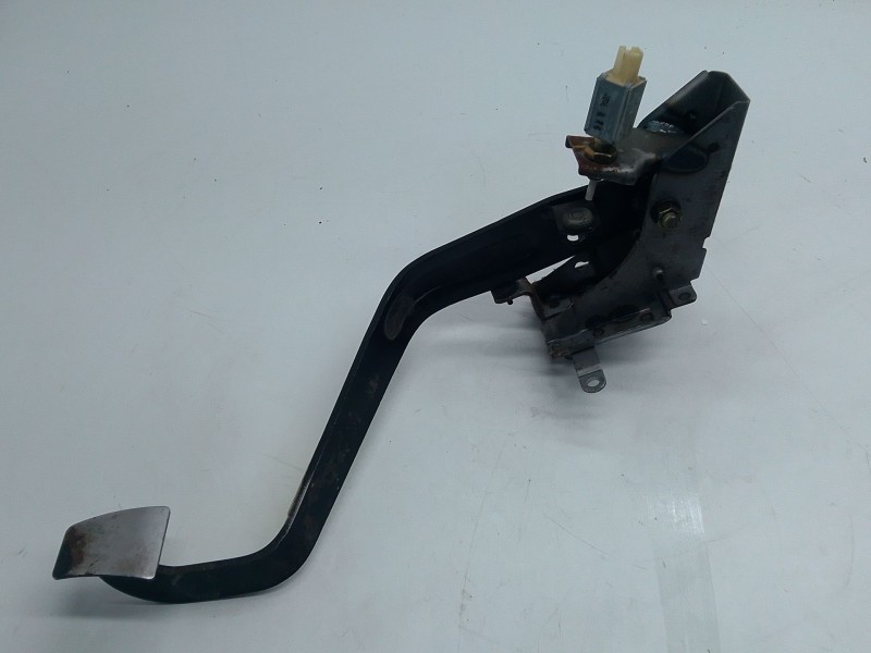 Recambio de pedal embrague para kia sorento i (jc) 2.5 crdi referencia OEM IAM   