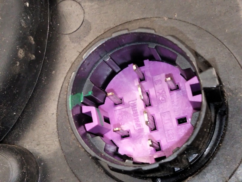 Recambio de faro izquierdo para fiat doblo cargo (263_) 1.3 d multijet (263wxu1a) referencia OEM IAM 52086820  