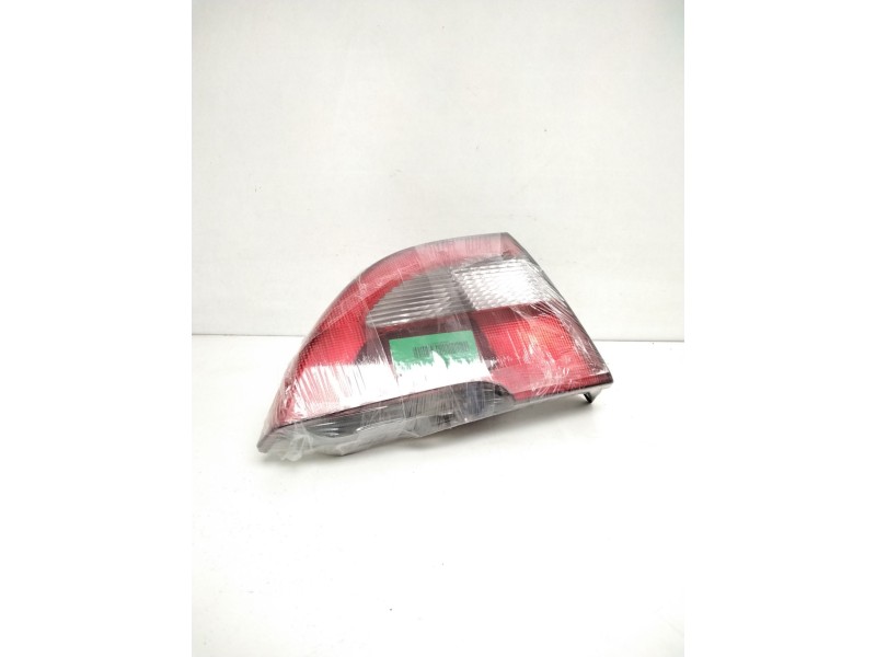 Recambio de piloto trasero izquierdo porton para renault megane i fase 2 classic (la..) 1.9 dci dynamique referencia OEM IAM 770