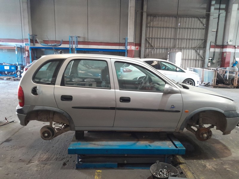 opel corsa b (s93) del año 1998