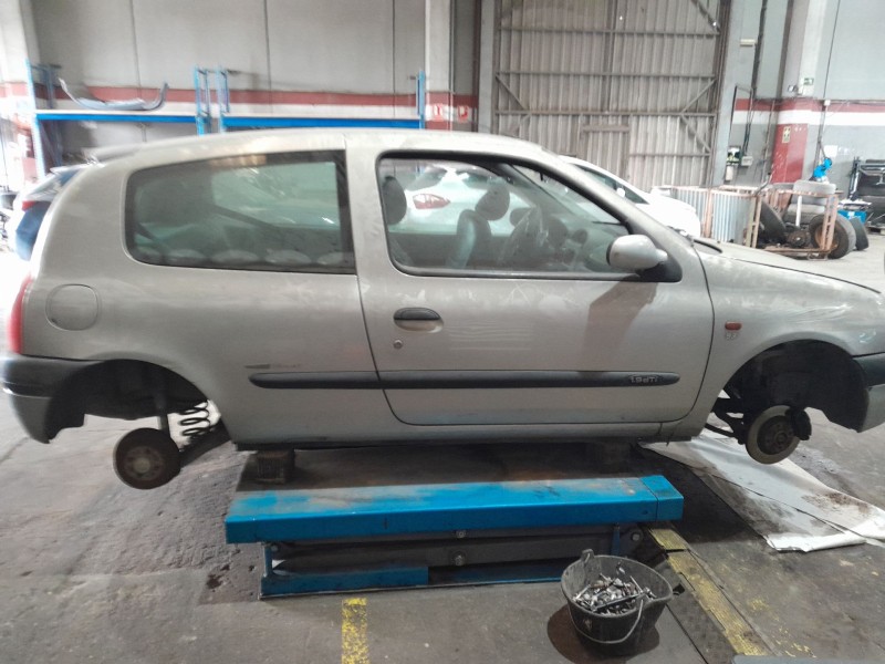 renault clio ii (bb_, cb_) del año 2000