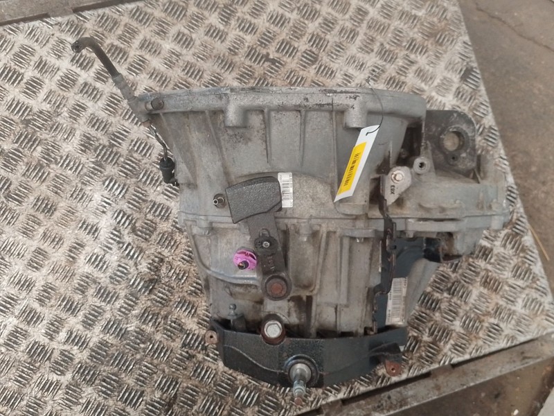 Recambio de caja cambios para nissan primastar furgoneta (x83) 2.5 dci 115 referencia OEM IAM PF6010  