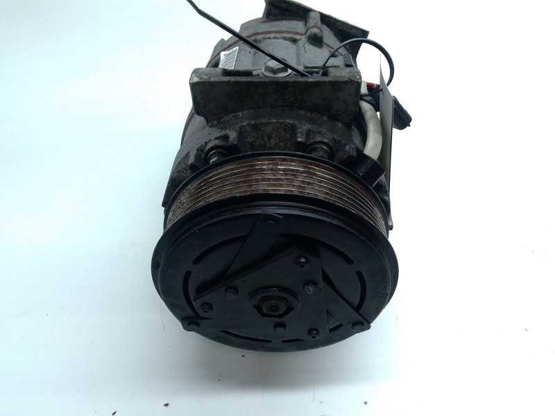 Recambio de compresor aire acondicionado para nissan primastar furgoneta (x83) 2.5 dci 115 referencia OEM IAM 8200454172E  