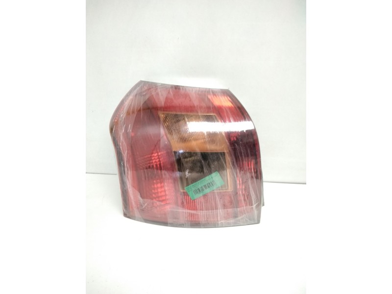 Recambio de piloto trasero izquierdo para toyota corolla (_e12_) 2.0 d-4d (cde120r_, cde120l_) referencia OEM IAM 8149813010 KOI