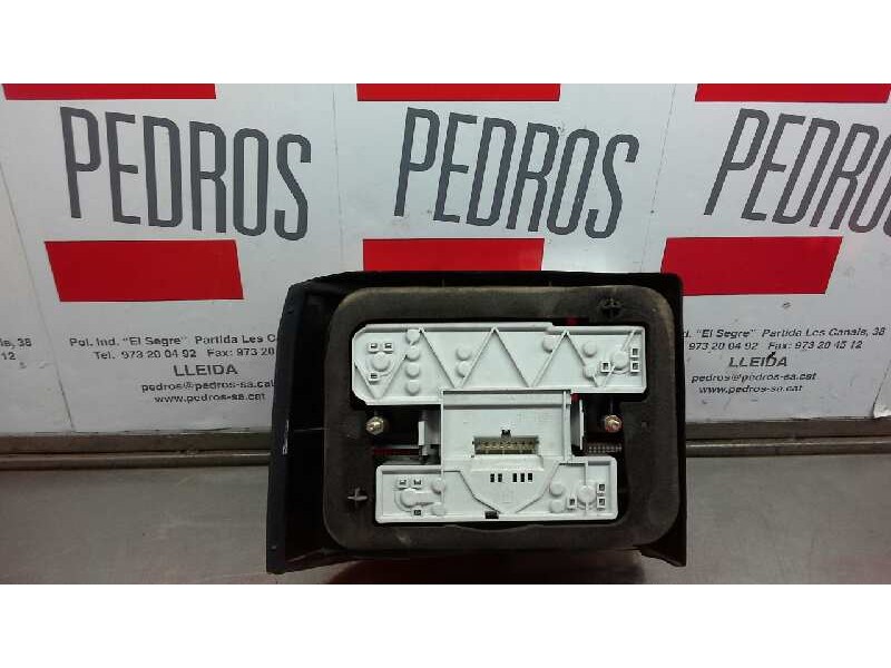 Recambio de piloto trasero derecho para renault 19 hatchback (b/c53) referencia OEM IAM  15 20599