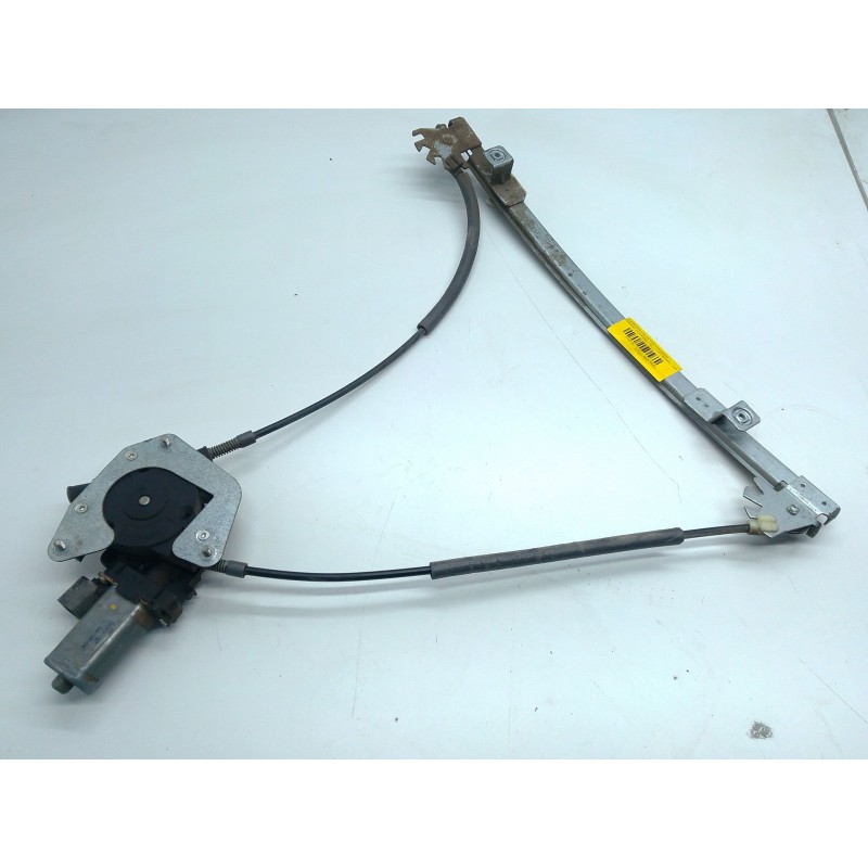 Recambio de elevalunas delantero izquierdo para renault clio ii (bb_, cb_) 1.9 dti (b/cb0u) referencia OEM IAM   