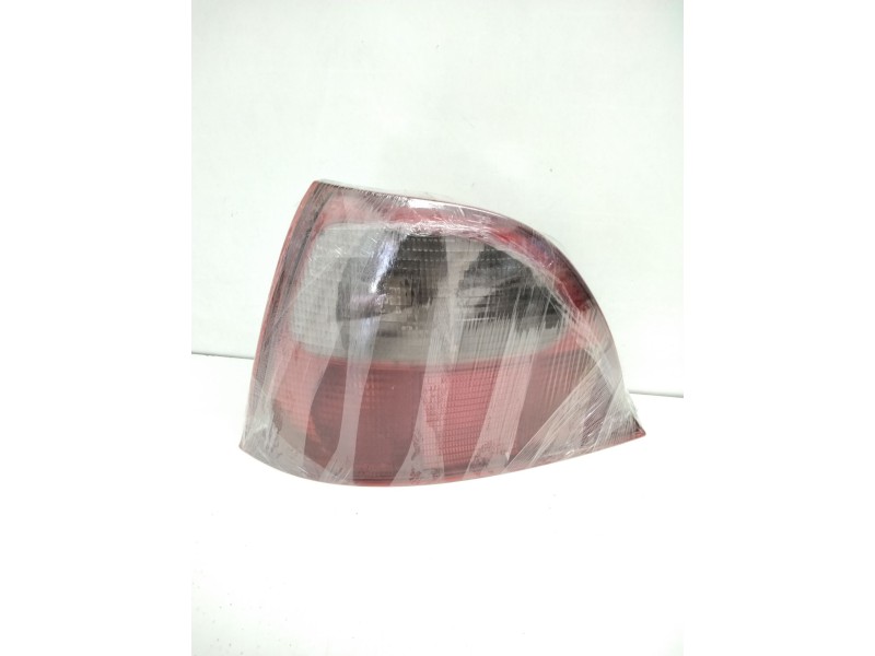 Recambio de piloto trasero izquierdo para mg serie 200 (rf) 216 si (5-ptas.) referencia OEM IAM 8102R021A02F00  