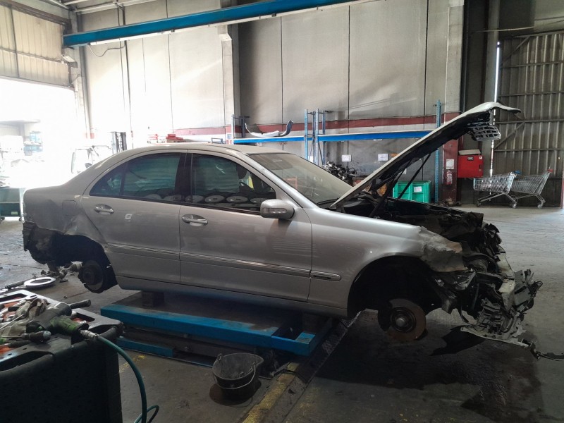 mercedes-benz clase c (w203) del año 2003