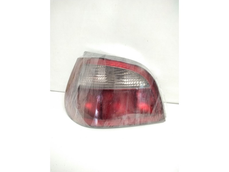 Recambio de piloto trasero izquierdo para renault megane i fase 2 berlina (ba0) 1.9 dti rte referencia OEM IAM 7700428320  