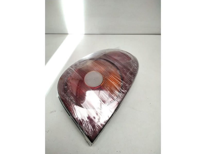 Recambio de piloto trasero derecho para renault megane i coupe fase 2 (da..) 16v rt referencia OEM IAM 7700428057  