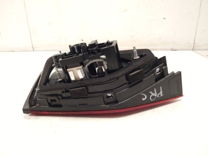 Recambio de piloto trasero derecho porton para audi a3 limousine (8vs, 8vm) 1.4 tfsi referencia OEM IAM   