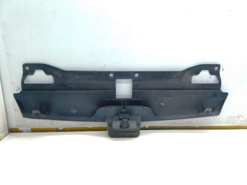 Recambio de rejilla delantera para peugeot 406 (8b) 1.8 16v referencia OEM IAM 9616258477  