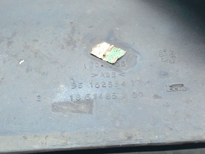 Recambio de rejilla delantera para peugeot 406 (8b) 1.8 16v referencia OEM IAM 9616258477  