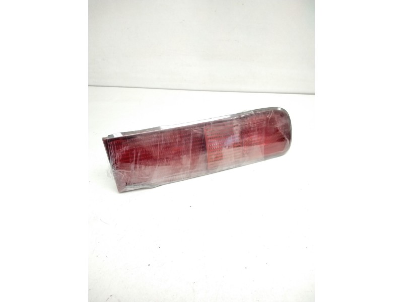 Recambio de piloto trasero central para renault safrane (b54) 2.2 dt (b54g) referencia OEM IAM 7700847099 23170202 