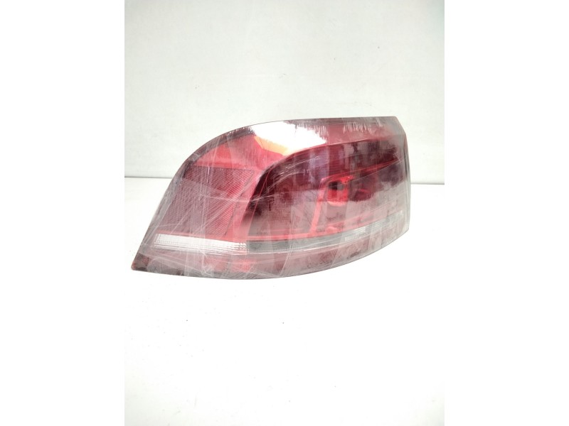 Recambio de piloto trasero izquierdo para volkswagen passat variant (365) 1.6 tdi dpf referencia OEM IAM TYC 11C484  