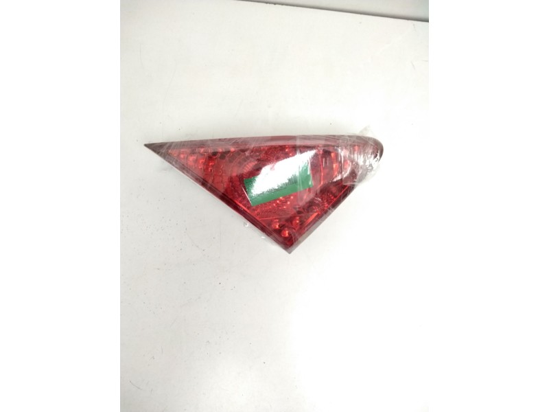 Recambio de piloto trasero izquierdo porton para peugeot 3008 confort referencia OEM IAM 9683461080G 26030104 