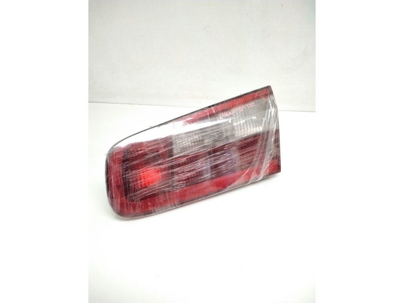 Recambio de piloto trasero derecho porton para renault laguna (b56) referencia OEM IAM 8200002476 23460202 41272