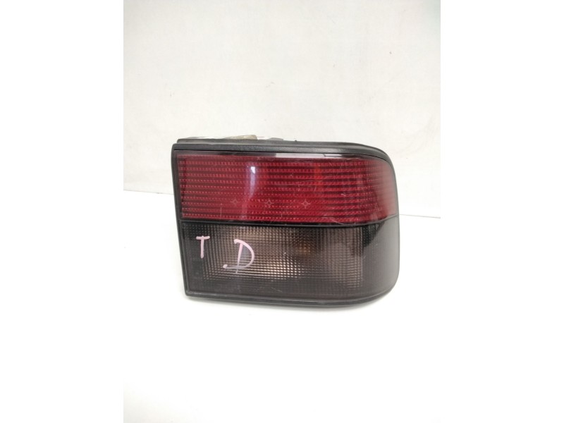 Recambio de piloto trasero derecho para renault 21 berlina (b/l48) 2.0 referencia OEM IAM 7700792975  