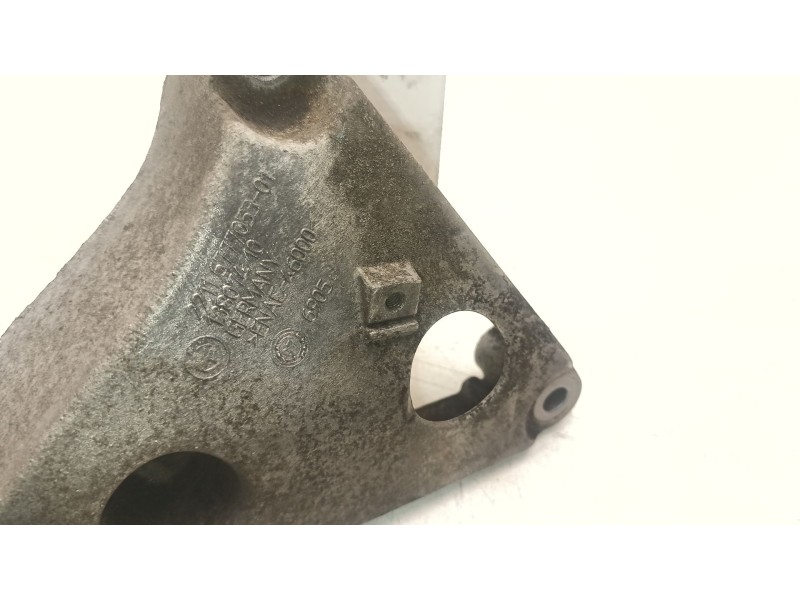 Recambio de soporte motor derecho inferior para bmw 5 touring (e61) 530 d referencia OEM IAM 22116111053-01  