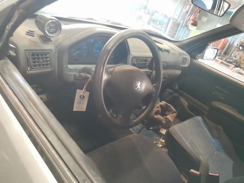 peugeot 106 ii (1a_, 1c_) del año 2004